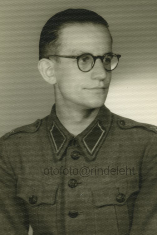 otofoto_f3012.jpg