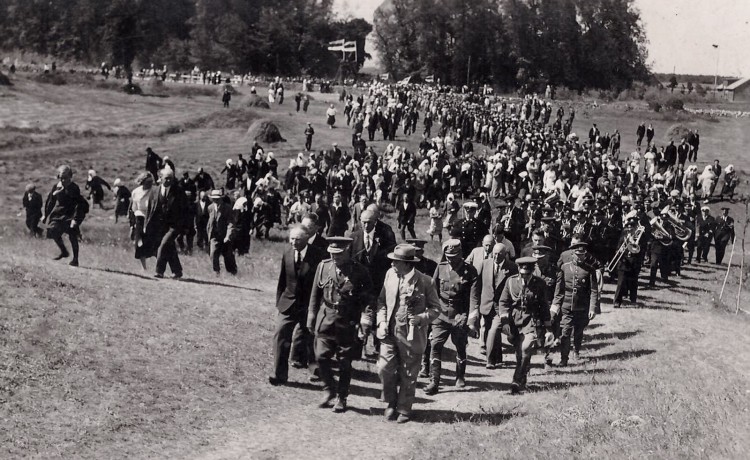 Laidoner käib kõige ees  04.06.1937.jpg